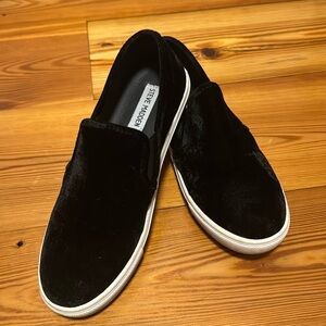 Steve Madden black velvet slip on sneakers